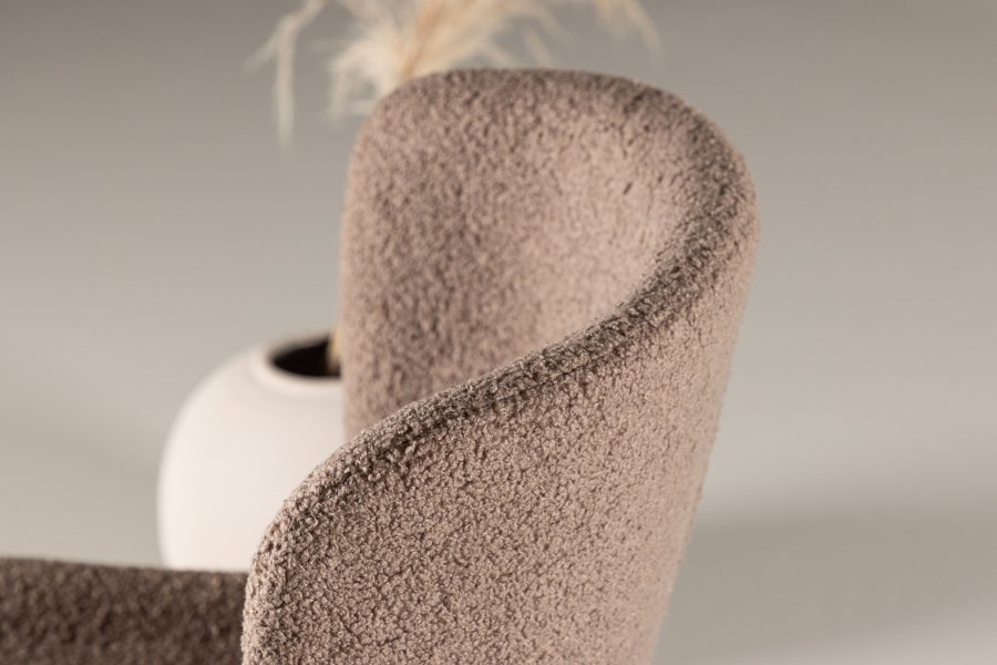 VENTURE DESIGN Modesto matbordsstol - brunt polyester teddytyg och moccastl