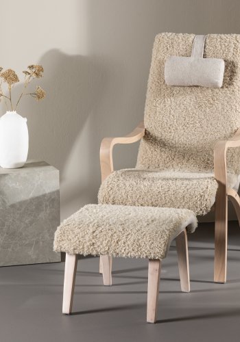 VENTURE DESIGN Frö Sessel mit Fußhocker und Nackenkissen – braunes Polyester und Sperrholz