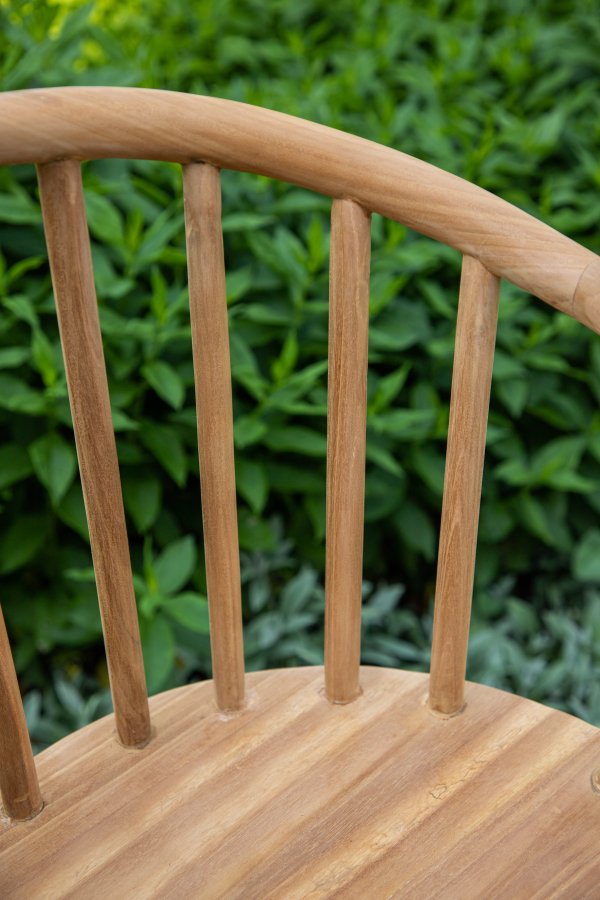 VENTURE DESIGN Bullerbyggd Outdoor-Barhocker mit Rückenlehne und Fußstütze – natürliches Teakholz