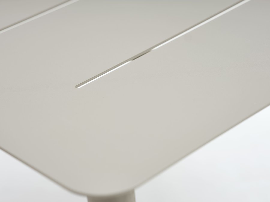 Silba utendrs sidebord, firkantet - sandfarget aluminium (45x45)