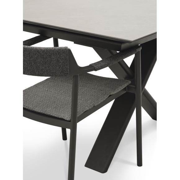 Salina hagestol, med armlener og pute - antrasittgrtt stoff og aluminium