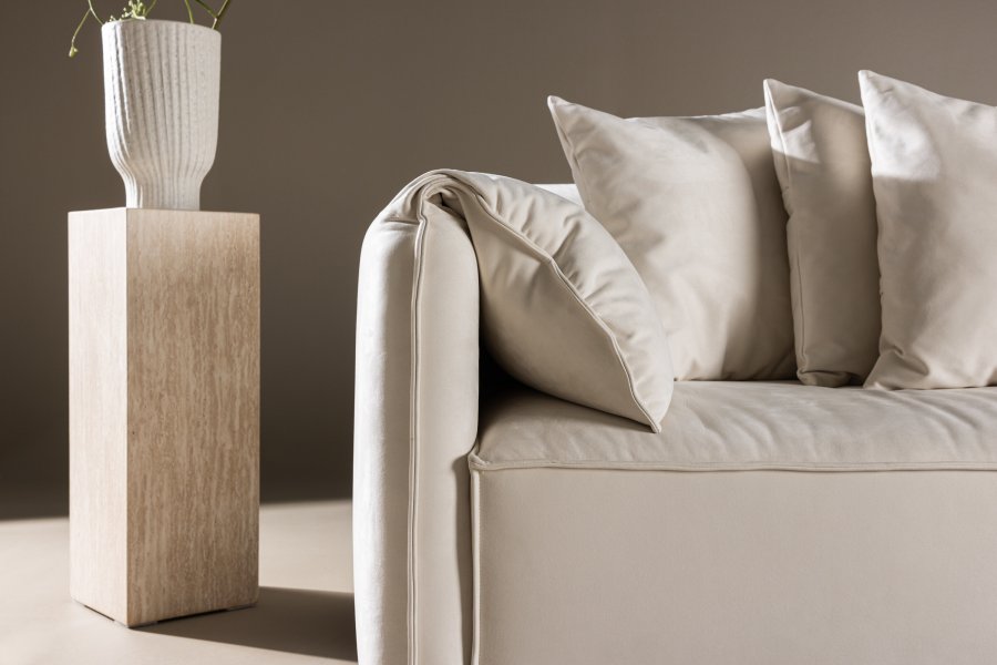 VIND COLLECTION Torekov 3-seters sofa - beige polyesterstoff og bjrketre