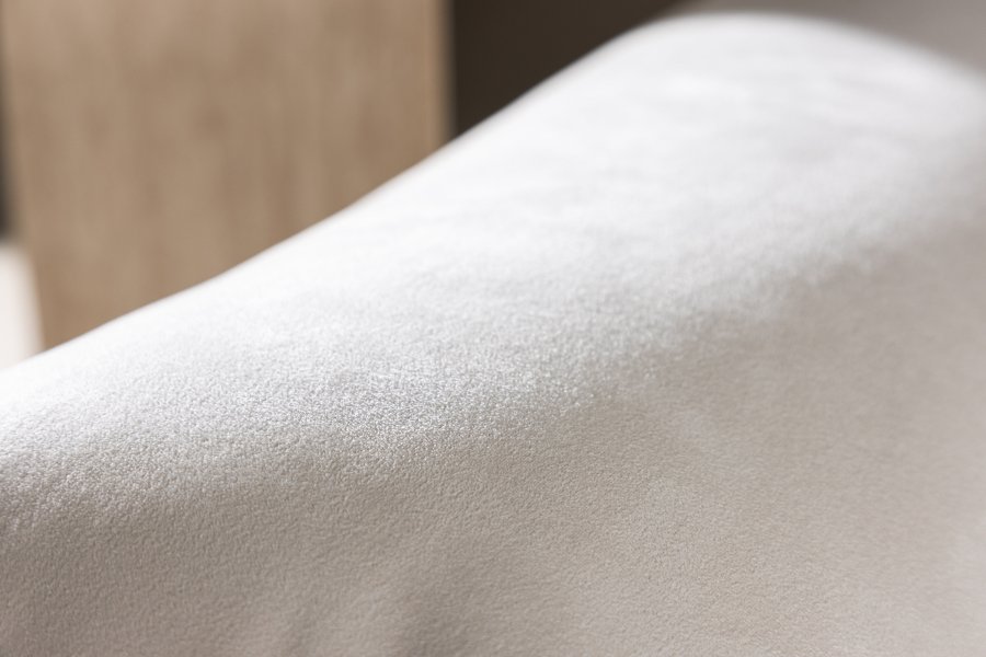 VIND COLLECTION Torekov 3-seters sofa - beige polyesterstoff og bjrketre