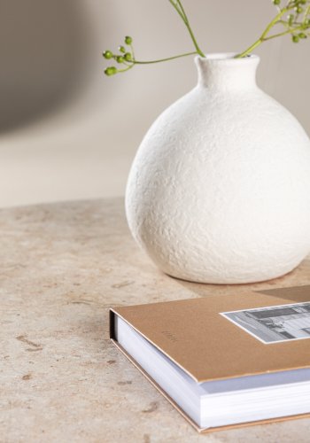 VIND KOLLEKSJON Sandhamn sofabord, rundt - beige mactan stein og jern (70)