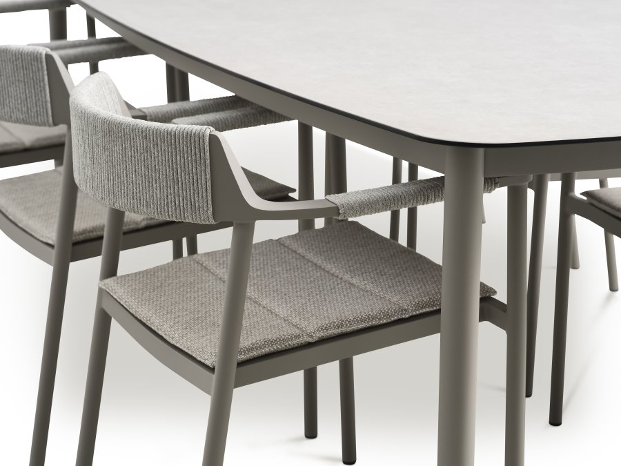 Kreta hagebord, rektangulrt - sandfrostet glass og sandaluminium (220x100)