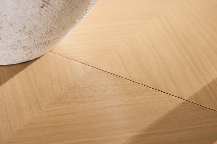 VENTURE DESIGN Strada spisebord, med 1 ileggsplate - hvitkalket eikefiner (120/170x120x74)