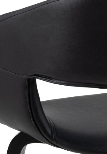 ACT NORDIC Nova Esszimmerstuhl, mit Armlehnen – schwarzes PU und schwarzes Eichenfurnier