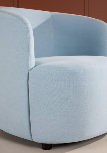 VENTURE DESIGN Bobbo lenestol, med armlener - babybltt stoff og bjrketre