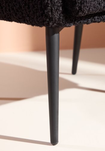 VENTURE DESIGN Fluffy Sessel, mit Armlehnen – schwarzer Polyester-Teddystoff und Stahl