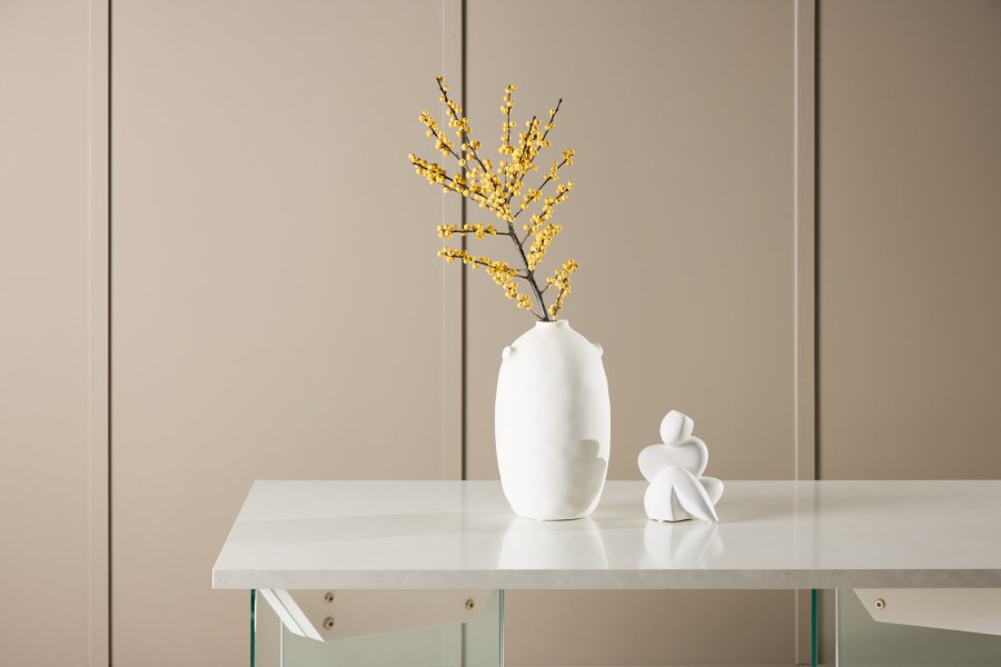 VENTURE DESIGN Ester Couchtisch, rechteckig – weißes MDF mit Betonoptik und klarem Glas (120x80)