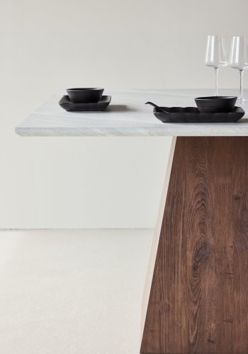 VENTURE DESIGN Cael spisebord, kvadratisk - MDF med stenlook og mocca 3D papir (120x120x75)