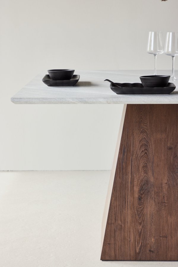 VENTURE DESIGN Cael firkantet spisebord 120x120x75 cm - MDF 3D papir mocca / stenlook