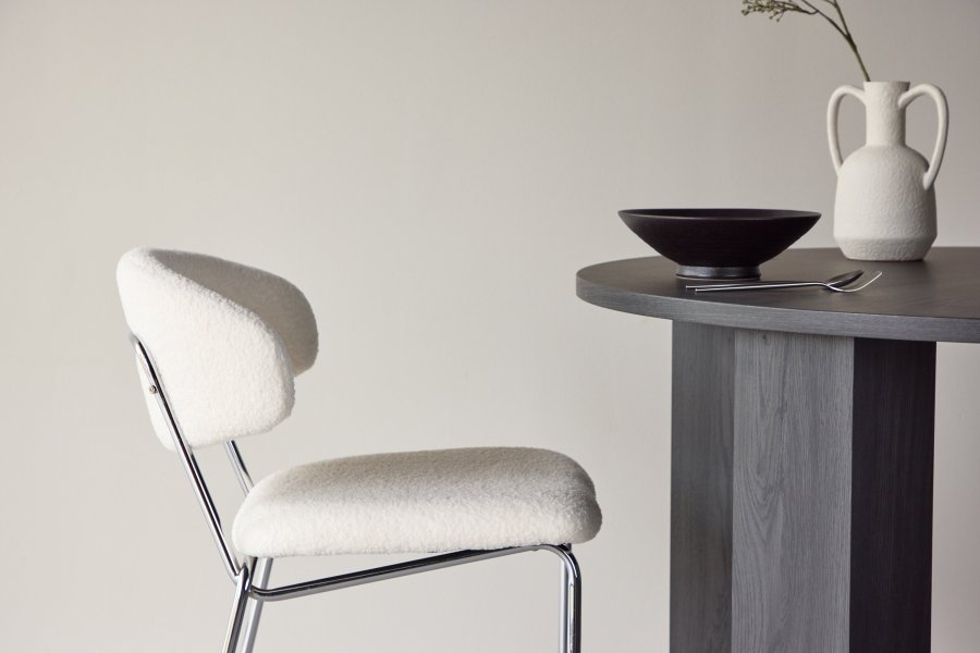 VENTURE DESIGN Chico spisebordsstol - hvid boucl og forkromet stl