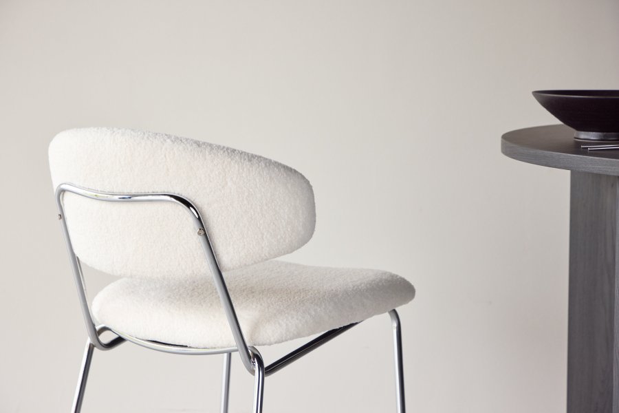 VENTURE DESIGN Chico spisebordsstol - hvid boucl og forkromet stl