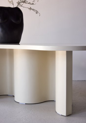 VENTURE DESIGN Flow sofabord, organisk - MDF med beige PU-lak  (120x80x45)