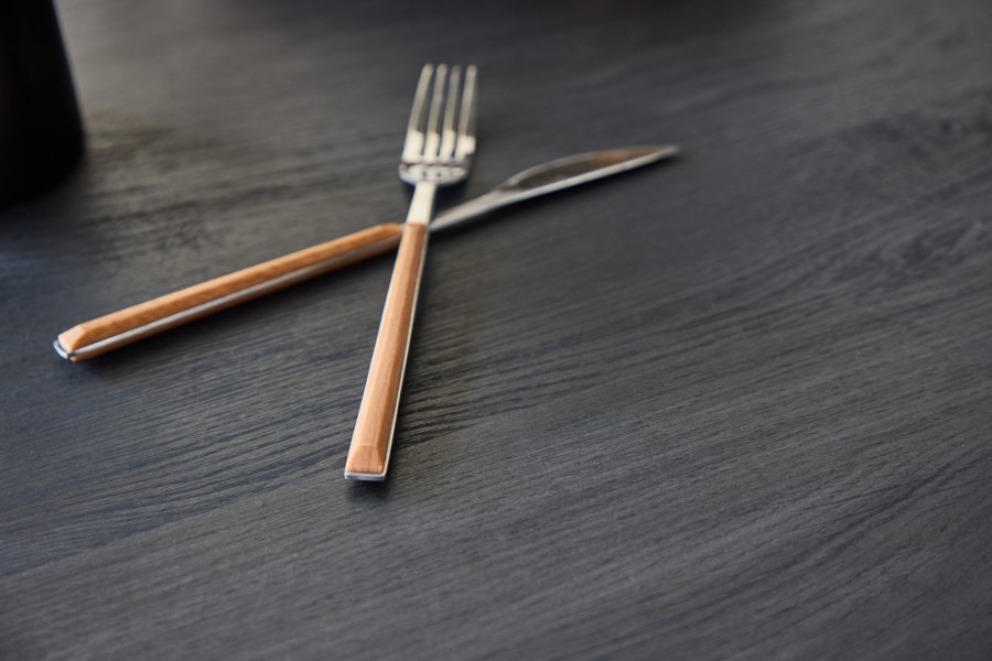 VENTURE DESIGN Juno rundt spisebord 120x75 cm - MDF med svart 3D-papir