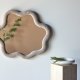 VENTURE DESIGN Kungsbacka veggspeil, organisk - speilglass og beige boucl� (70x70)