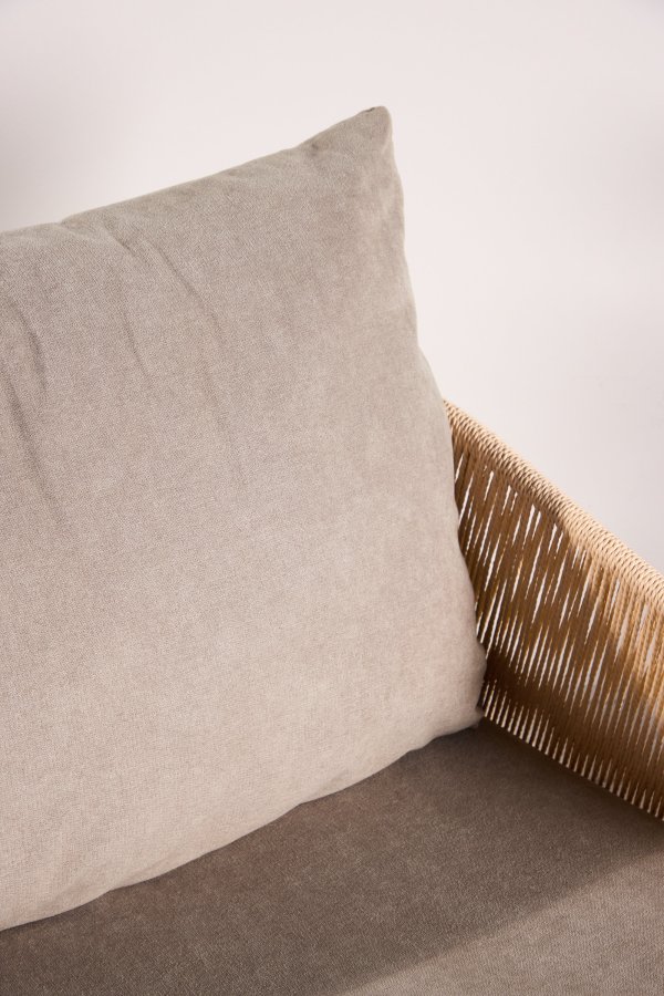 VENTURE DESIGN Louie Lounge Chair - Beige St�lstel / Reb Beige H�rstof