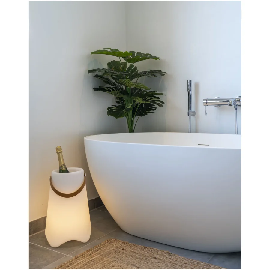 HOUSE NORDIC Bristol LED vinkjler, m. stropp, oppladbar - hvit polypropylen