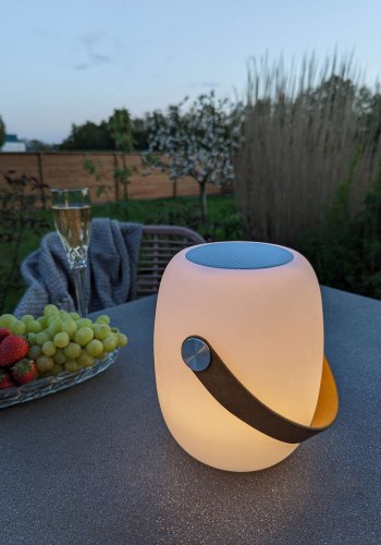 HOUSE NORDIC Cardiff LED-lampe - Lampe med lrreim, Bluetooth-hyttaler, oppladbar, hvit