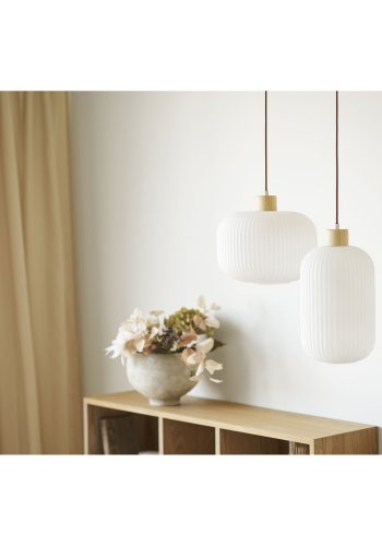 HOUSE NORDIC�Argalo loftlampe - hvid glas og tr� (H:38)