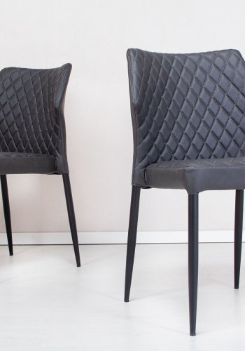 HOUSE OF SANDER Ydun spisebordsstol - sort kunstlder og sorte ben, stabelbar