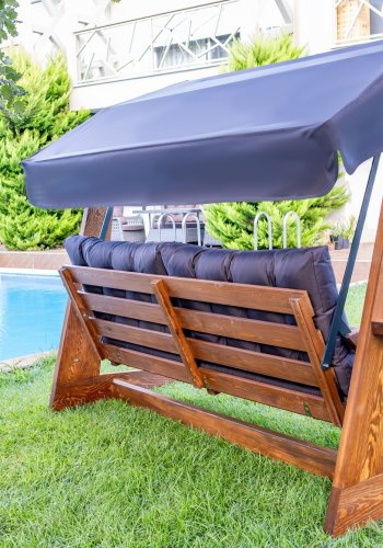 NORDVRK Viva 2400 utendrs trippelhengende sofa - antrasittgrtt polyesterstoff og grantre