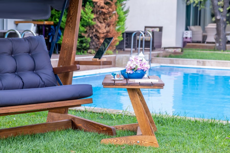 NORDVRK Viva 2400 utendrs trippelhengende sofa - antrasittgrtt polyesterstoff og grantre