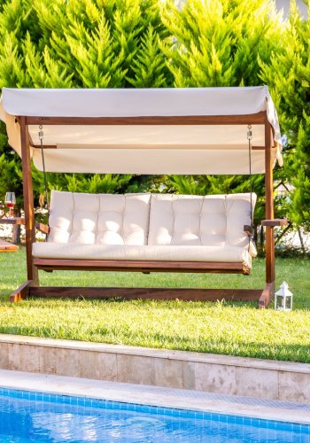 NORDVRK Viva 2400 utendrs trippel hengende sofa - beige polyesterstoff og grantre