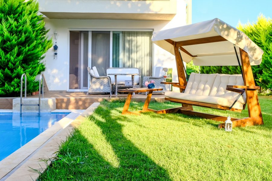 NORDVRK Viva 2400 utendrs trippel hengende sofa - beige polyesterstoff og grantre