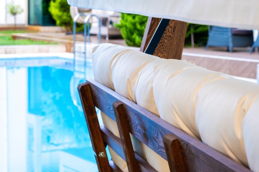 NORDVRK Viva 2200 utendrs trippel hengende sofa - beige polyesterstoff og grantre