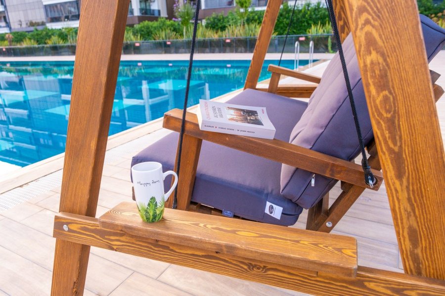 NORDVÄRK Pera 2000 utendrs dobbel hengesofa - antrasittgrtt polyesterstoff og grantre