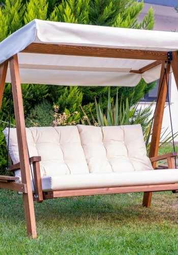 NORDVÄRK Pera 2000 utendrs dobbel hengesofa - beige polyesterstoff og gran