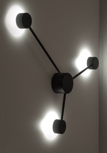 TK Avia vegglampe - svart metall