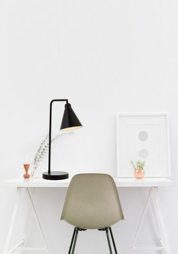 LUMI Tischleuchte - schwarzes Metall