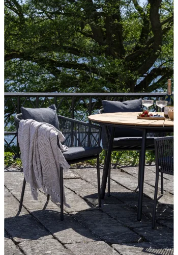 HOUSE NORDIC Salerno Spisestol, aluminium/polyester, mrkegr tau med sort ramme, inkl. pute