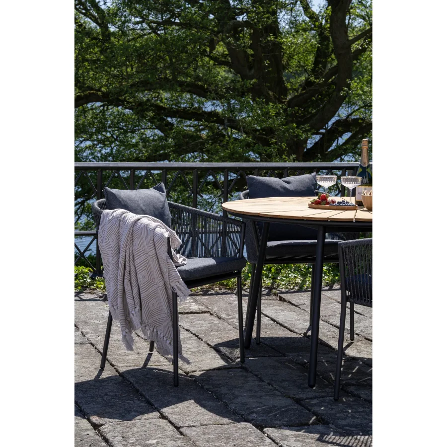 HOUSE NORDIC Salerno Spisestol, aluminium/polyester, mrkegr tau med sort ramme, inkl. pute