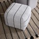 BROSTE COPENHAGEN Sigrid Pouf, quadratisch – Hellbeige und Schwarz (50x50)