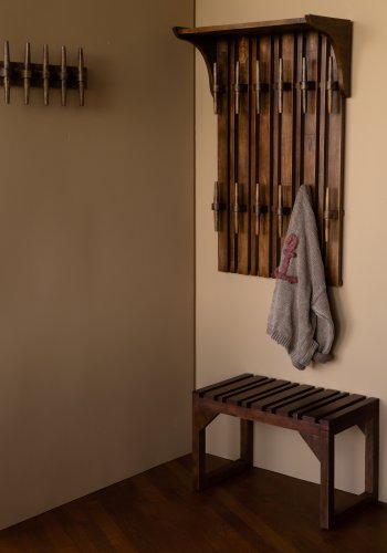 DUTCHBONE Jakub Hutständer, mit Haken – walnussfarbenes Mangoholz