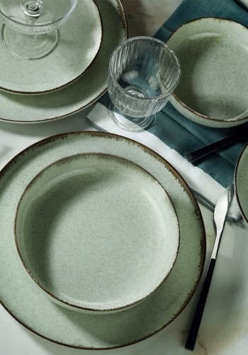 NORDV�RK MOD18Y2730P03 Spisestuesett (18 deler)