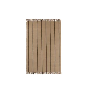 BROSTE COPENHAGEN Yuki-teppe, rektangulrt - naturlig jute og svart bomull (200x140)