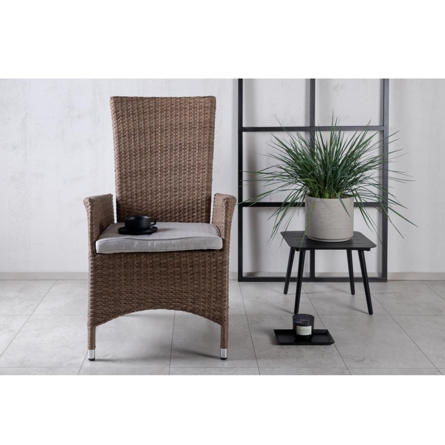 VENTURE DESIGN Padova hvilestol hagestol, med armlener og pute - polyester og naturlig polyrattan