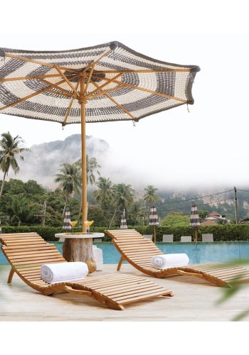 HOUSE NORDIC Arrieta solvogn - naturlig teak (185x56)