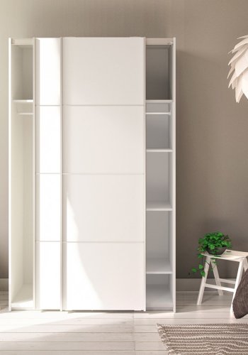 TVILUM Verona skjutdrrsskp - vit komposittr, 2 smala skjutdrrar med hyllor