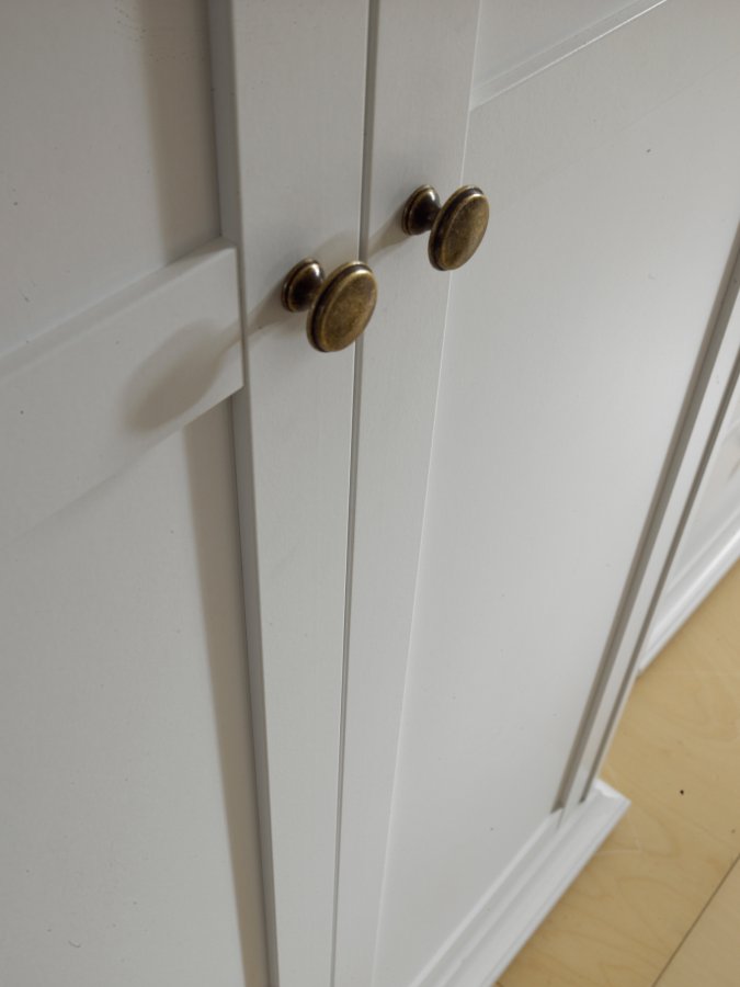 
TVILUM Paris garderobeskab - hvidt laminat, 2 låger, 4 hylder
