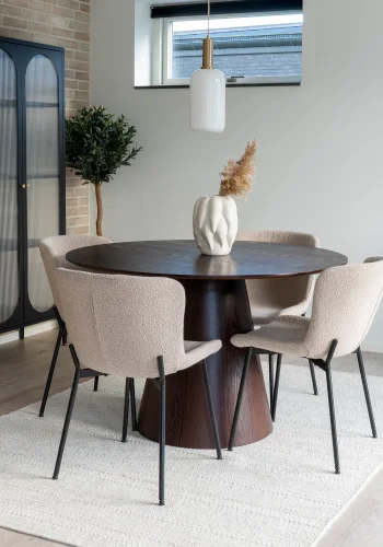 HOUSE NORDIC Bolton og Maceda spisebordsett, 1 spisebord, 4 spisestoler - beige stoff/valnttfiner