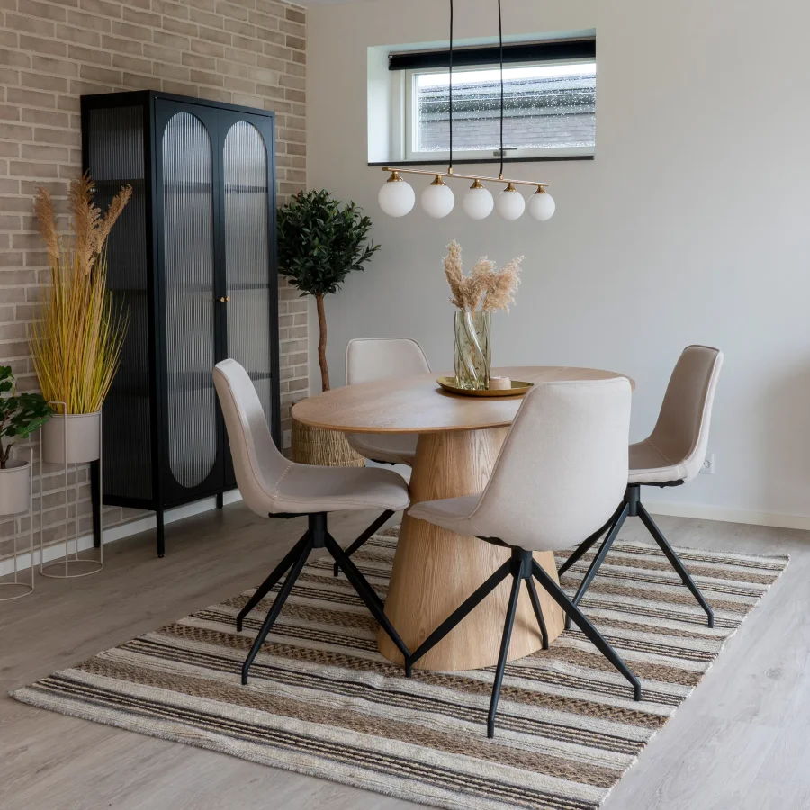 HOUSE NORDIC Bolton og Monaco spisebordsett, 1 spisebord, 4 spisestoler - sand stoff/askefiner