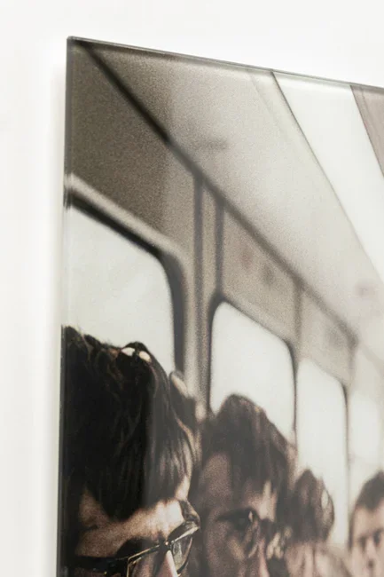 KARE DESIGN Commuter Monkey glasbillede, kvadratisk - multifarvet lamineret glas (60x60)