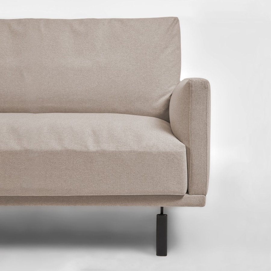 KAVE HOME Galene 3-manns sofa, med venstre sjeselong - beige resirkulerte fibre og jern