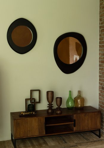 DUTCHBONE Aren Wandspiegel M, organisch – Spiegelglas und schwarzes Mangoholz (71x59)